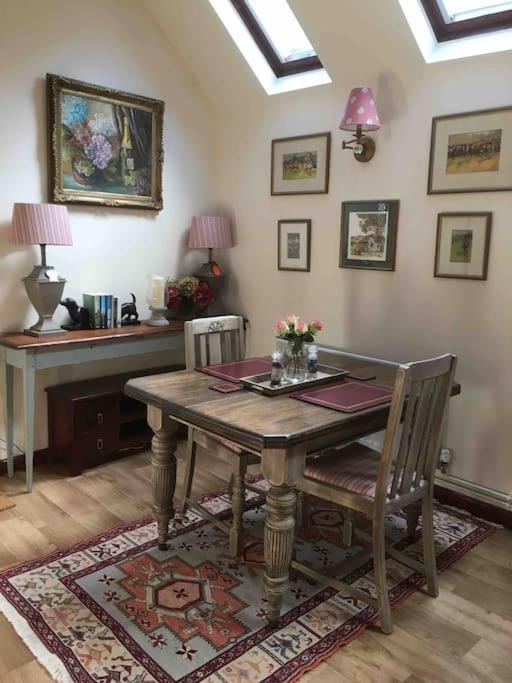 The Grooms Loft Self Contained Apartment Milton Abbas Zewnętrze zdjęcie
