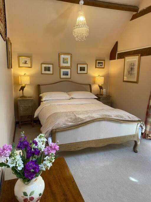 The Grooms Loft Self Contained Apartment Milton Abbas Zewnętrze zdjęcie